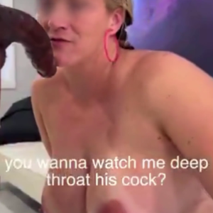 Hotwife wanted a Facial