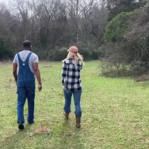 Big booty white MILF and huge BBC lover outdoor.mp4